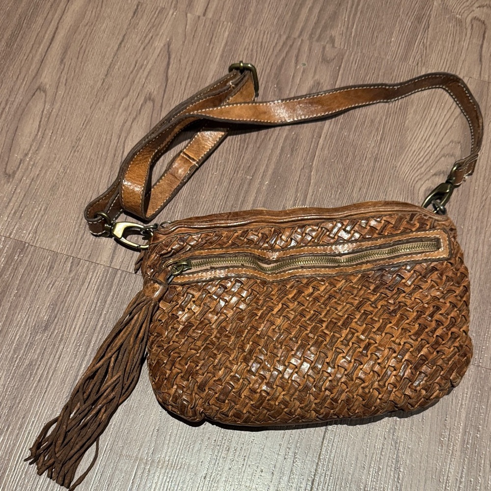 Langelloti Woven  dark Brown Distressed Crossbody Bag